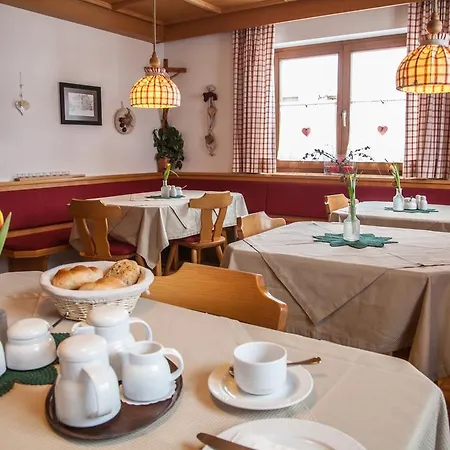 Apart-pension Haus Arina *