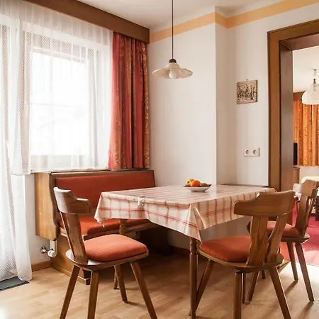 Pensionat Apart-pension Haus Arina Nauders