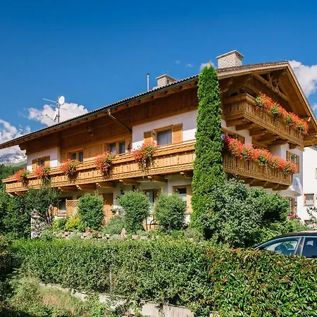 Apart-pension Haus Arina *